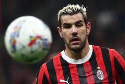 Polemiche nel derby: Inzaghi accusato di ostacolare Theo Hernandez fuori dall’area tecnica