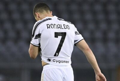 Ronaldo, addio al numero 7 allo United